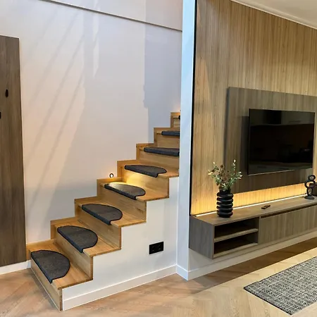 Triumph Ferienhaeuser & *