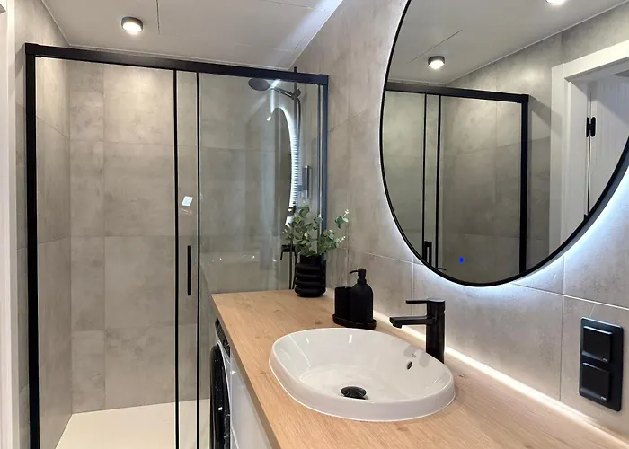 Triumph Ferienhaeuser & *