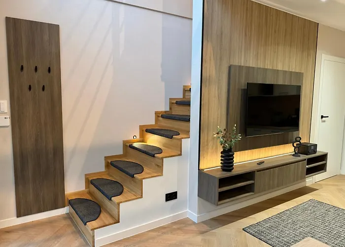 Triumph Ferienhaeuser & *